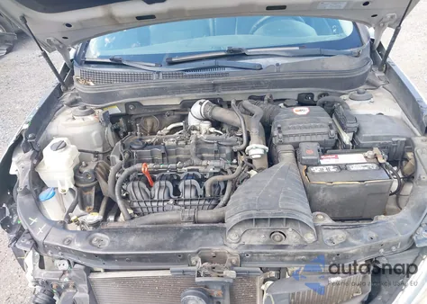 2013 Hyundai Sonata Se 2.0T z USA, uszkodzony, nr VIN 5NPEC4AB4DH697900